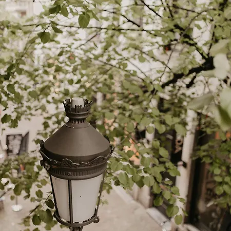 Blue Bird Apartment *